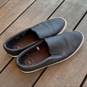 GAP Women’s Size 11 Leather Slip Ons